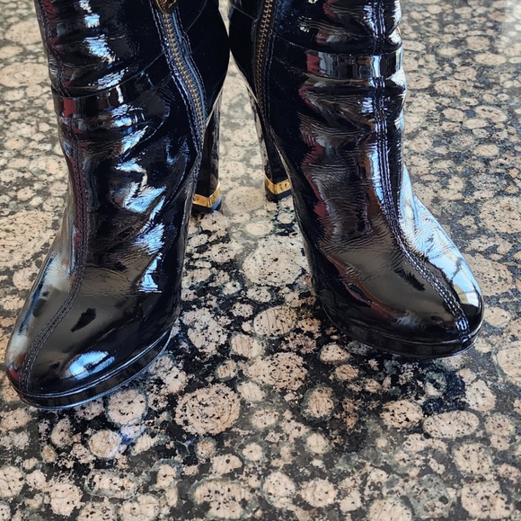 Tory Burch Patent Leather Booties - Black - Size 8 - Picture 6 of 16